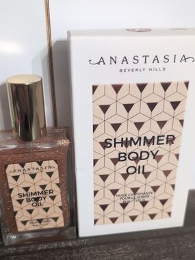Anastasia Shimmer Body Oil in Rose Gold
